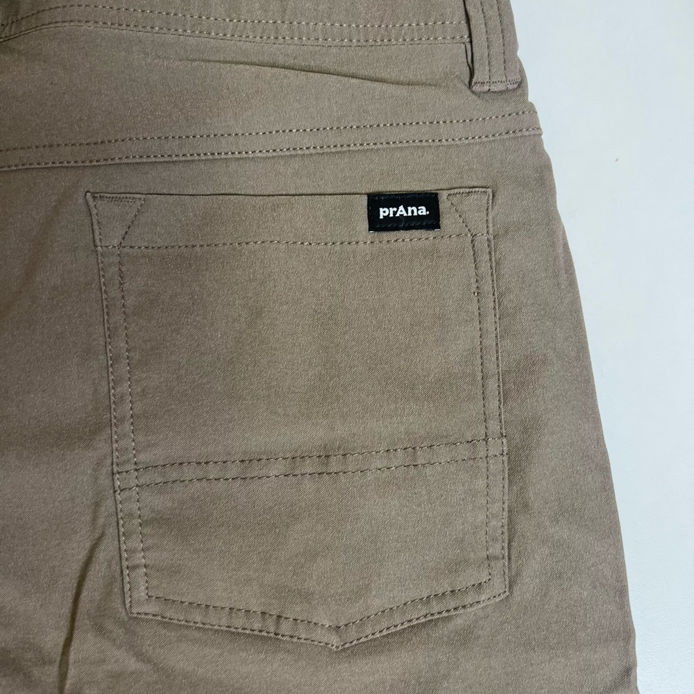 Prana Men's Brown Flat Front Shorts - Size 32 x 11 - Picture 5 of 7